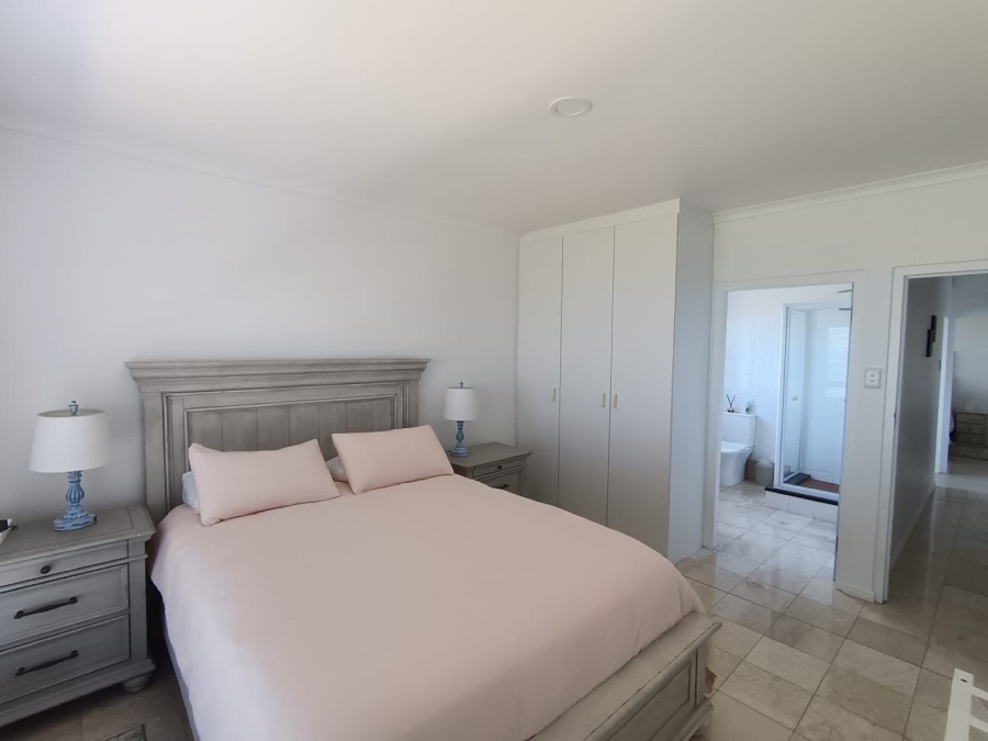 5 Bedroom Property for Sale in Kleinbaai Western Cape